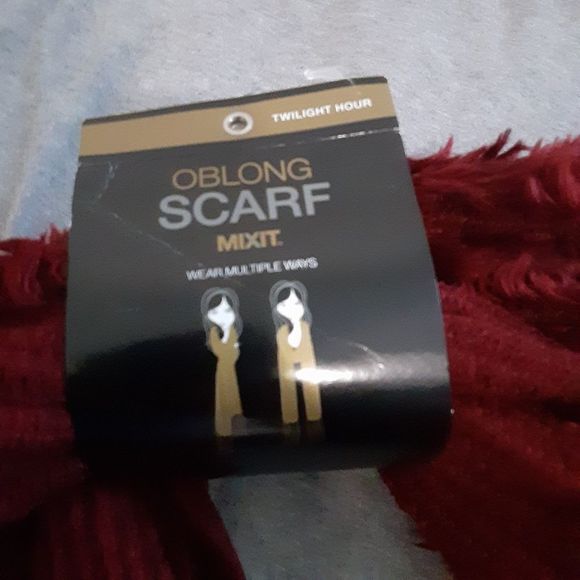 NWT red marroon scarf still in package - Picture 2 of 3